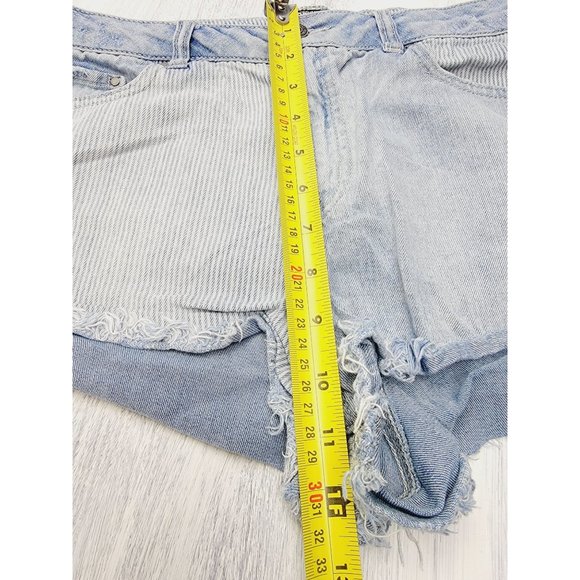Distressed High Rise Denim Shorts Size 13 Waist 31 - Picture 5 of 7